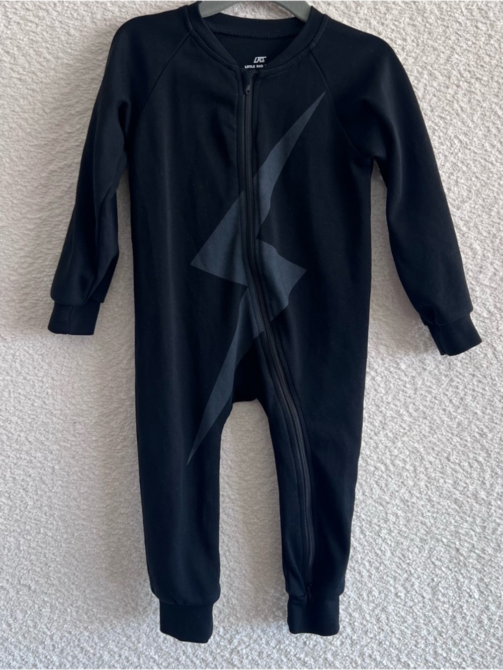 Little Rad Things Infant Black Lightning Bolt Zipper Pajamas Size‎ 12-18 Months